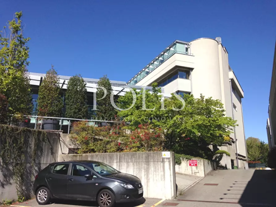 Immagine 5 di Ufficio in affitto  a Como