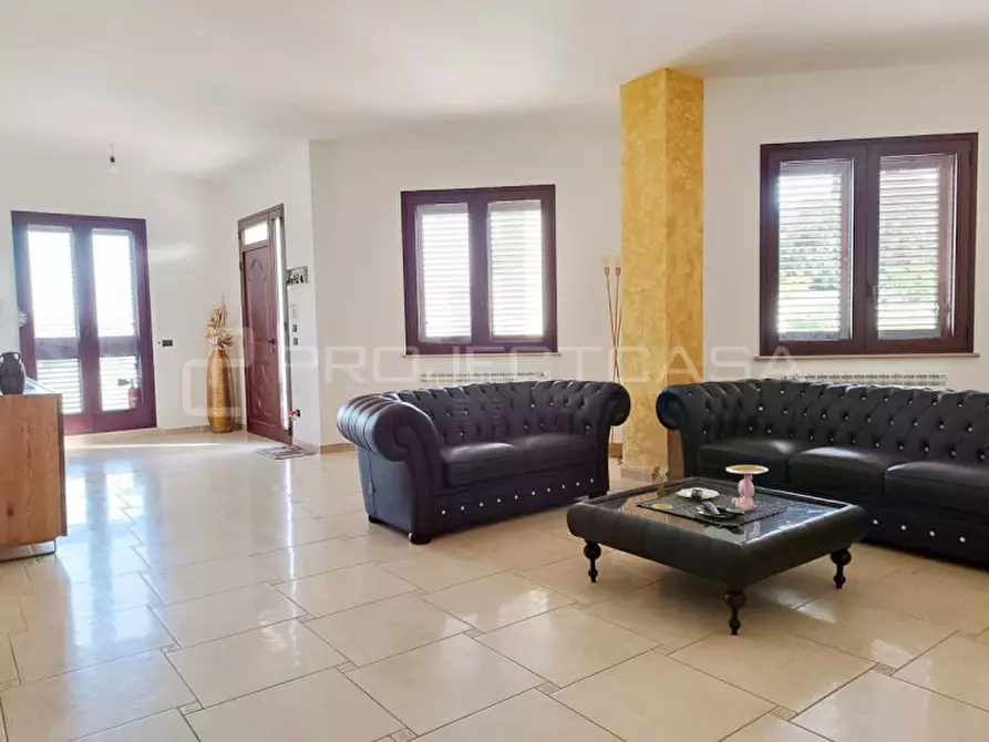 Immagine 6 di Villa in vendita  a Scorrano