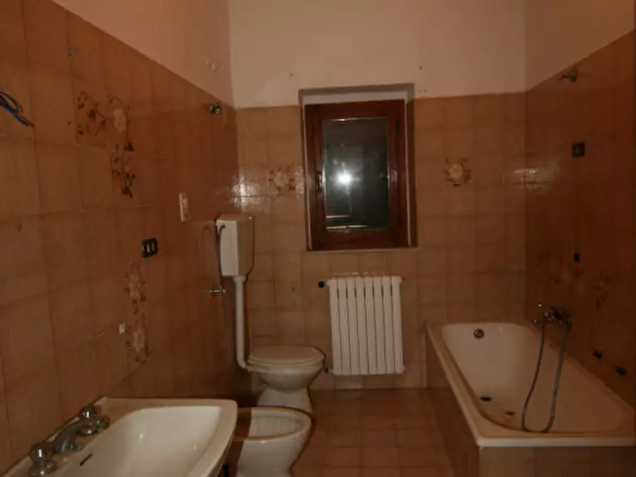 Immagine 4 di Casa indipendente in vendita  a Sinalunga