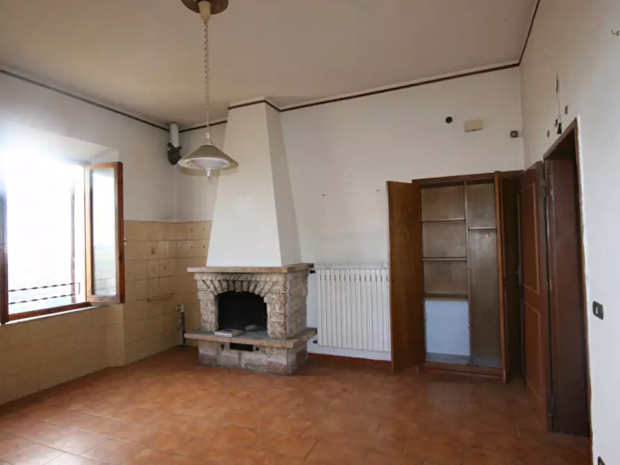 Immagine 8 di Casa indipendente in vendita  a Sinalunga