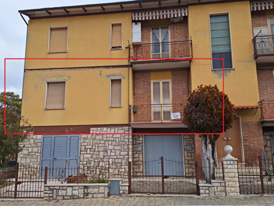 Immagine 1 di Appartamento in vendita  a Asciano