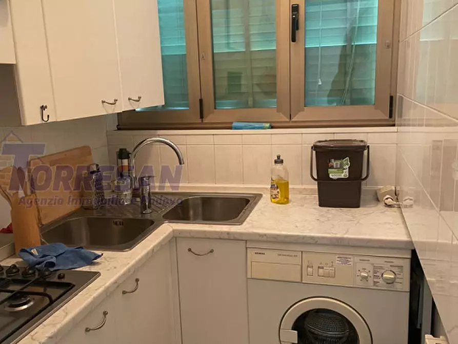 Immagine 5 di Camera in affitto  in via mezzabati a Padova