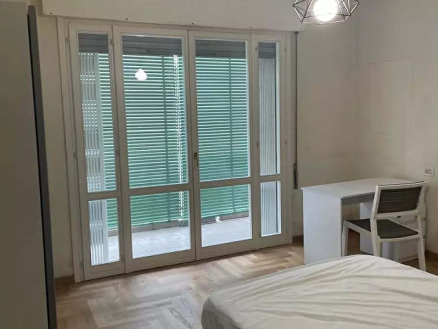Immagine 12 di Camera in affitto  in via mezzabati a Padova