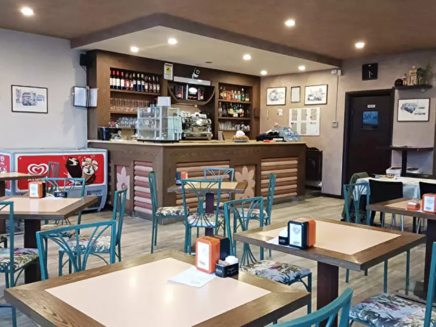 Immagine 6 di Attività commerciale in vendita  in via gavardina a Bedizzole