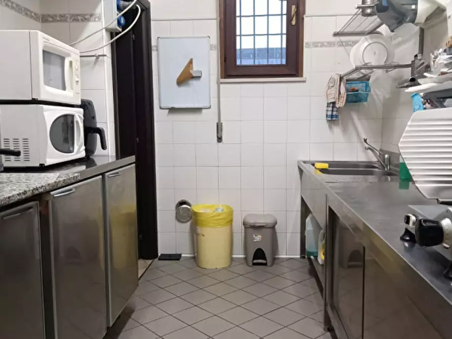 Immagine 7 di Attività commerciale in vendita  in via gavardina a Bedizzole