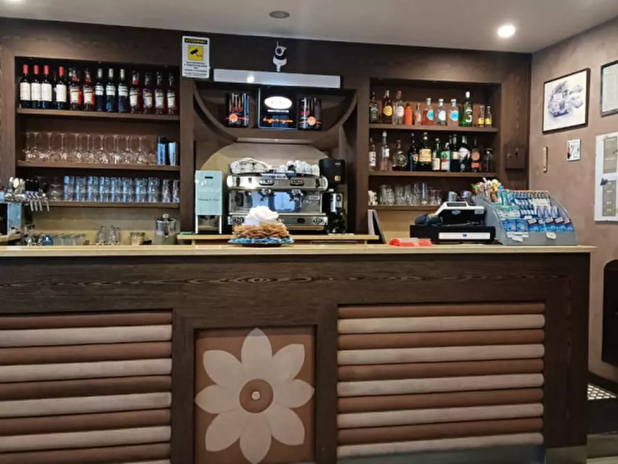 Immagine 8 di Attività commerciale in vendita  in via gavardina a Bedizzole