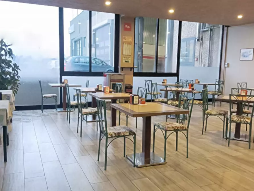 Immagine 27 di Attività commerciale in vendita  in via gavardina a Bedizzole