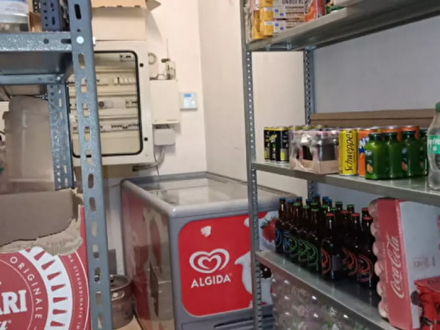 Immagine 28 di Attività commerciale in vendita  in via gavardina a Bedizzole