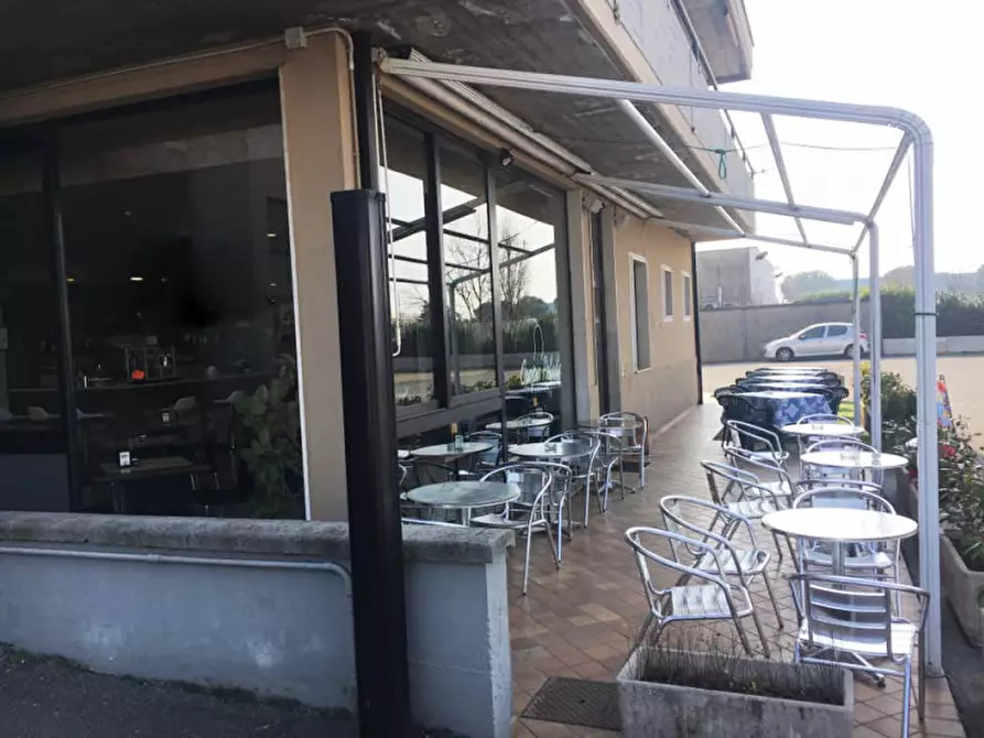 Immagine 29 di Attività commerciale in vendita  in via gavardina a Bedizzole