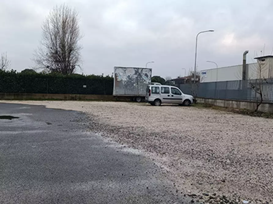 Immagine 32 di Attività commerciale in vendita  in via gavardina a Bedizzole