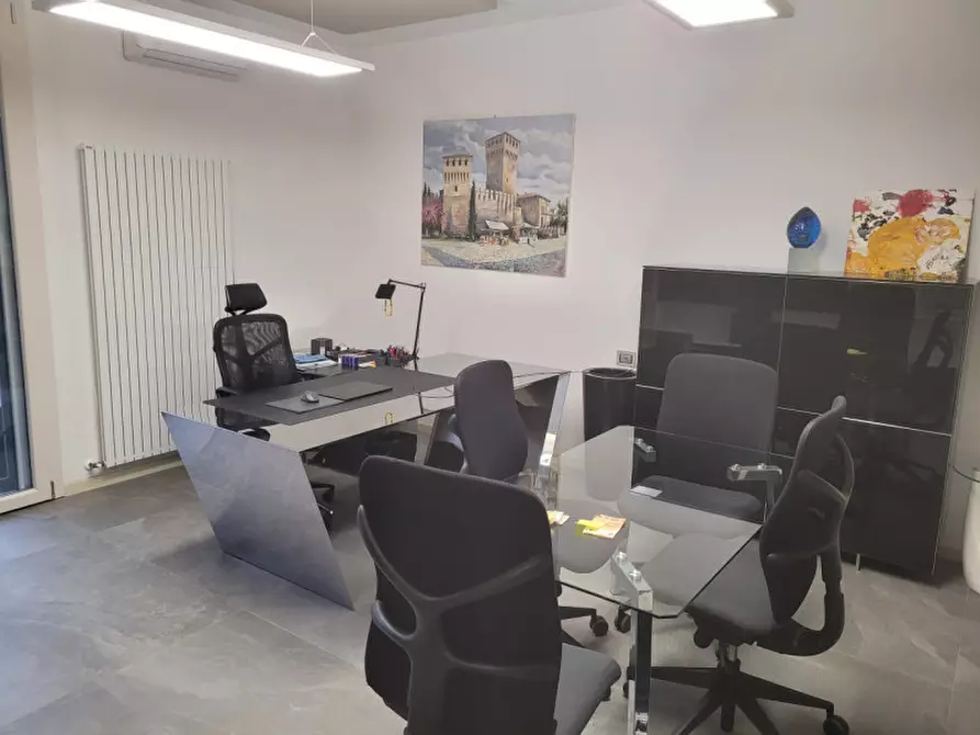 Immagine 1 di Capannone industriale in vendita  a Modena