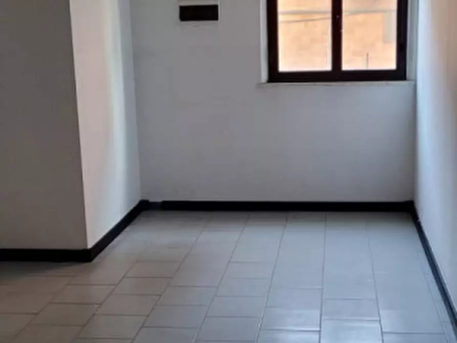 Immagine 5 di Magazzino in vendita  in Via Giuseppe Parini, 10 a Parma