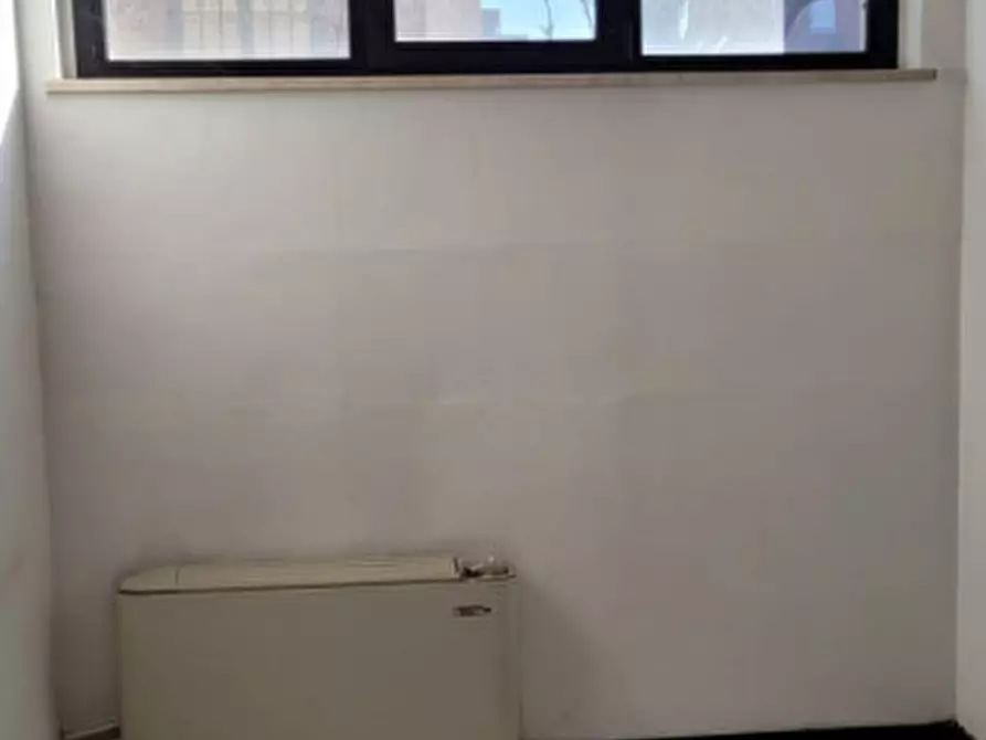 Immagine 8 di Magazzino in vendita  in Via Giuseppe Parini, 10 a Parma