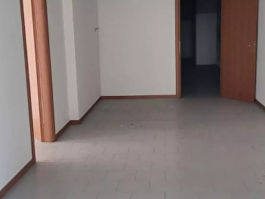 Immagine 1 di Magazzino in vendita  in Via Giuseppe Parini, 10 a Parma