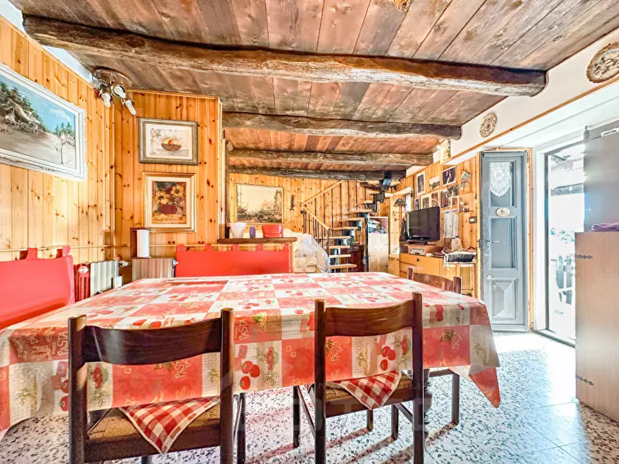 Immagine 4 di Casa indipendente in vendita  in Via Alle Selve 1 a Cesara