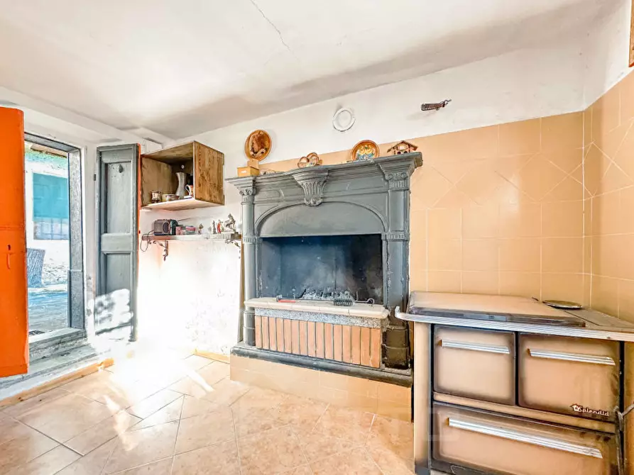 Immagine 10 di Casa indipendente in vendita  in Via Alle Selve 1 a Cesara