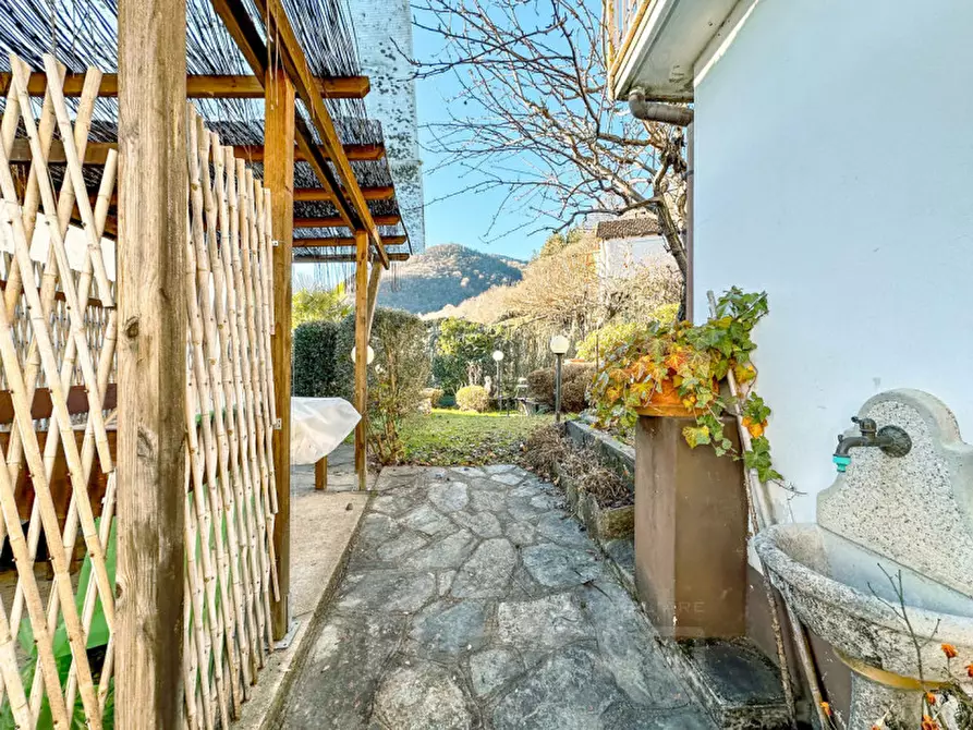 Immagine 19 di Casa indipendente in vendita  in Via Alle Selve 1 a Cesara