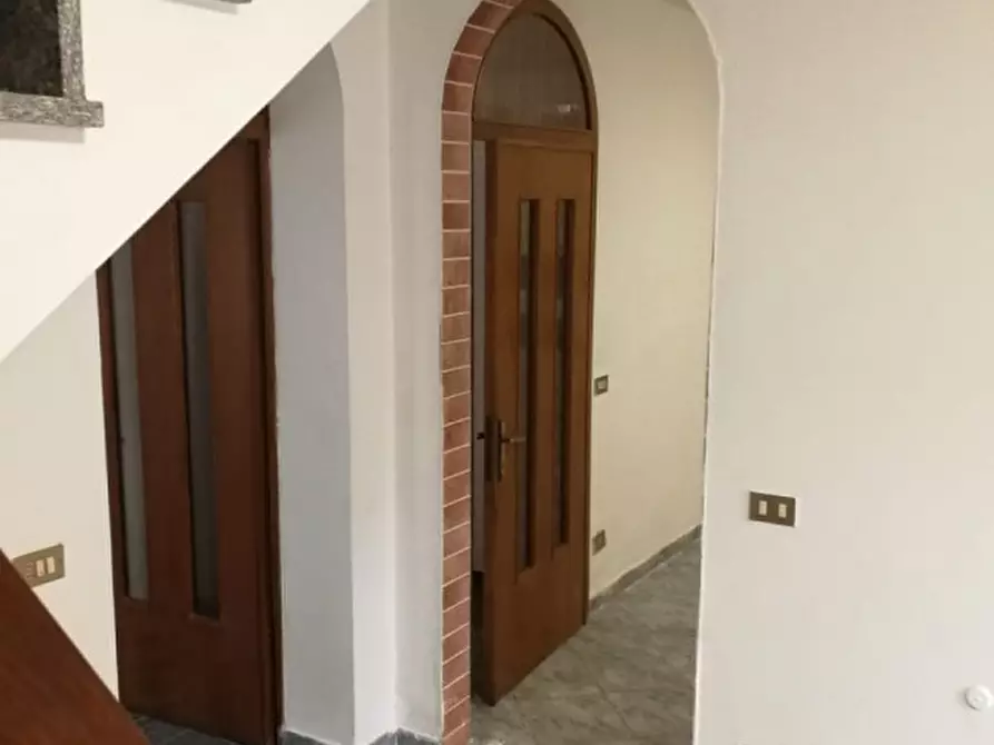 Immagine 2 di Casa bifamiliare in affitto  a Rovigo