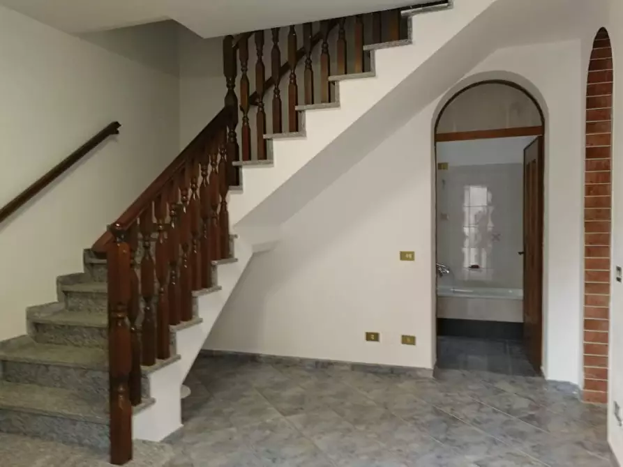 Immagine 3 di Casa bifamiliare in affitto  a Rovigo