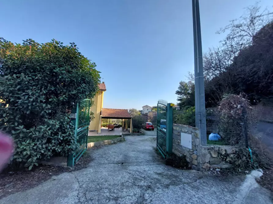 Immagine 30 di Casa indipendente in vendita  in San Bartolomeo a San Remo