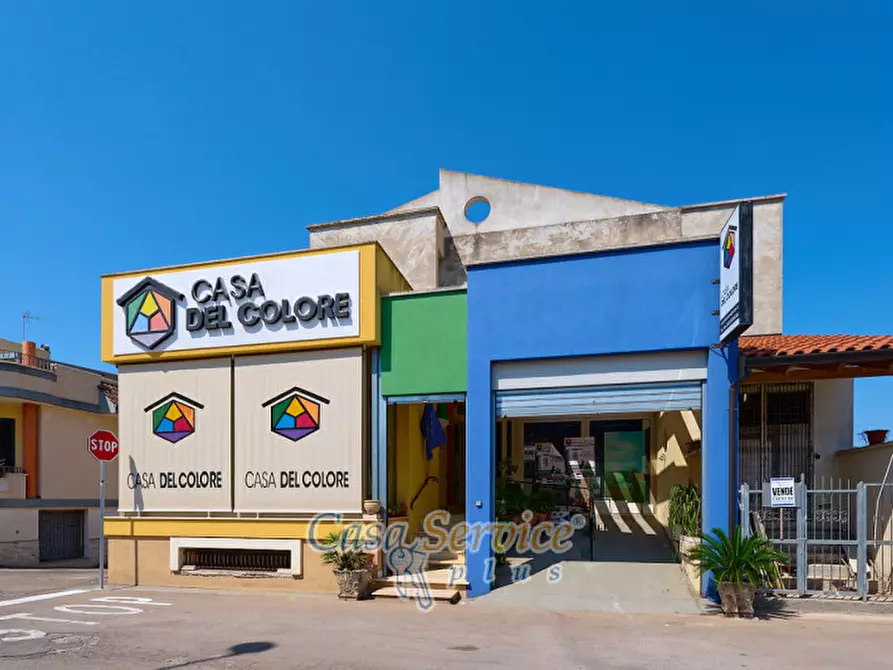 Immagine 1 di Negozio in vendita  in Via Vittorio Emanuele a Supersano