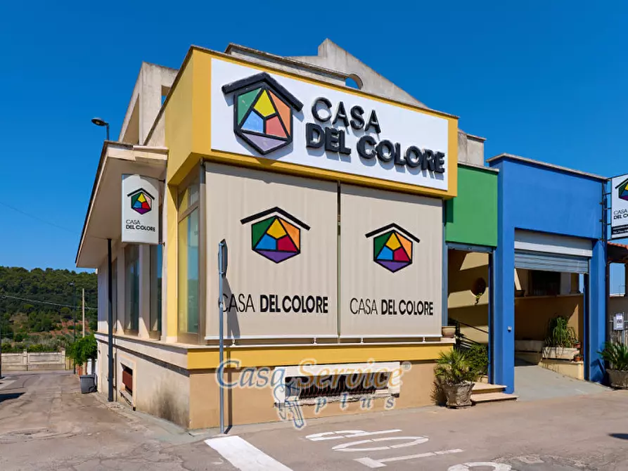 Immagine 3 di Negozio in vendita  in Via Vittorio Emanuele a Supersano