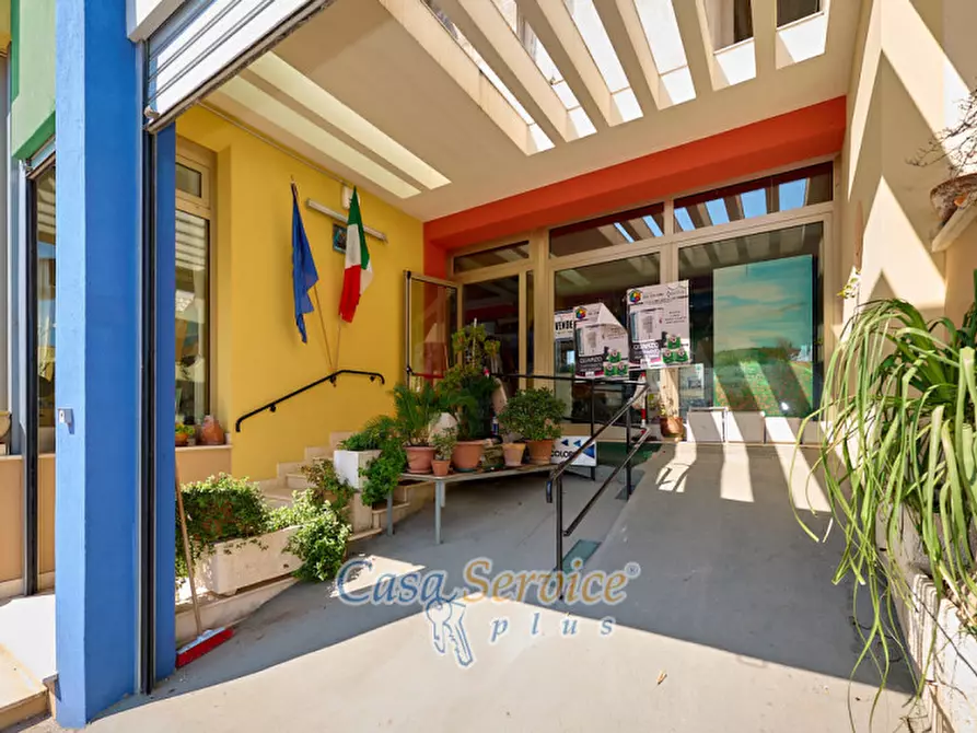 Immagine 6 di Negozio in vendita  in Via Vittorio Emanuele a Supersano