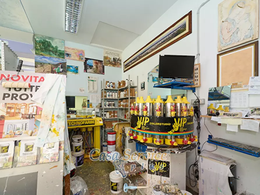 Immagine 12 di Negozio in vendita  in Via Vittorio Emanuele a Supersano