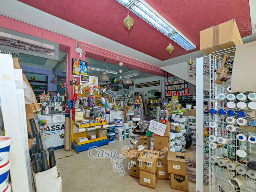 Immagine 21 di Negozio in vendita  in Via Vittorio Emanuele a Supersano