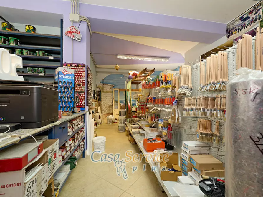 Immagine 23 di Negozio in vendita  in Via Vittorio Emanuele a Supersano