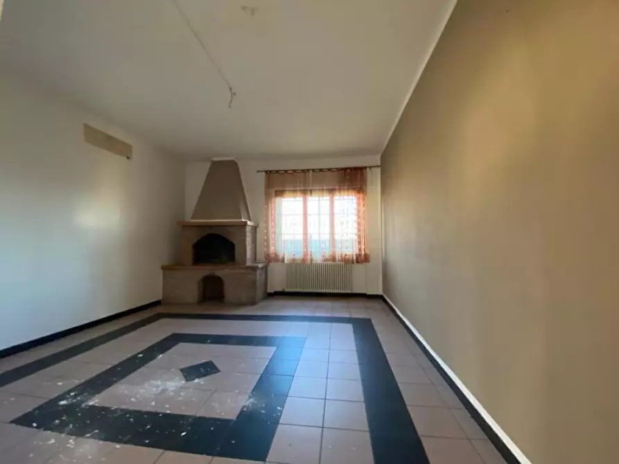 Immagine 15 di Palazzo in vendita  in Strada Statale 62 Nord a Roverbella