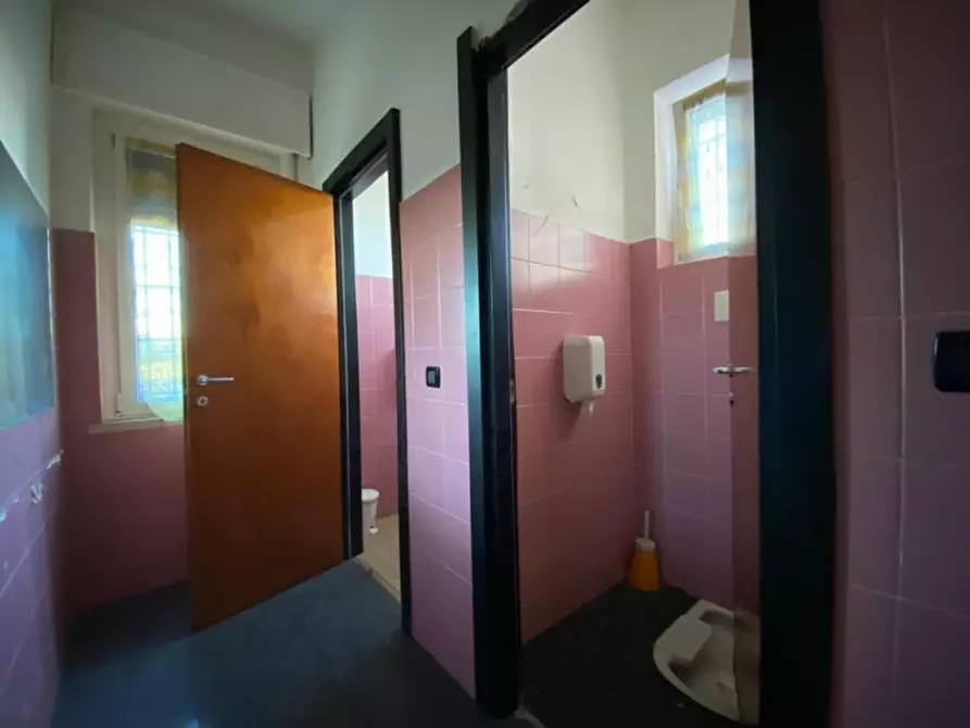 Immagine 16 di Palazzo in vendita  in Strada Statale 62 Nord a Roverbella