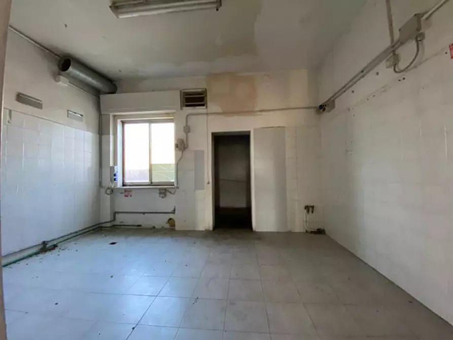 Immagine 17 di Palazzo in vendita  in Strada Statale 62 Nord a Roverbella