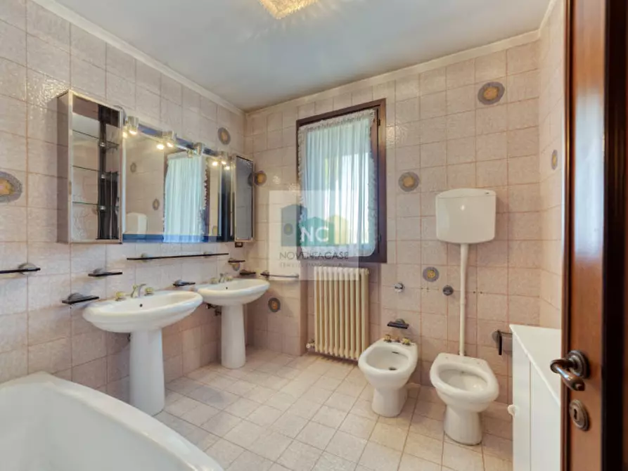 Immagine 17 di Villa in vendita  in via via cappello a Noventa Padovana