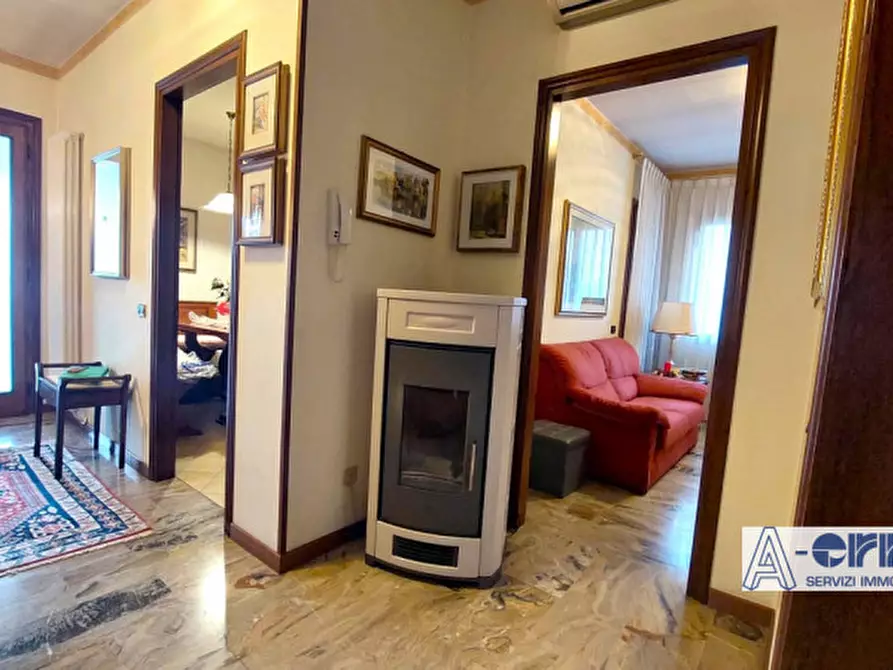 Immagine 3 di Casa indipendente in vendita  in via  due giugno a Romano D'ezzelino