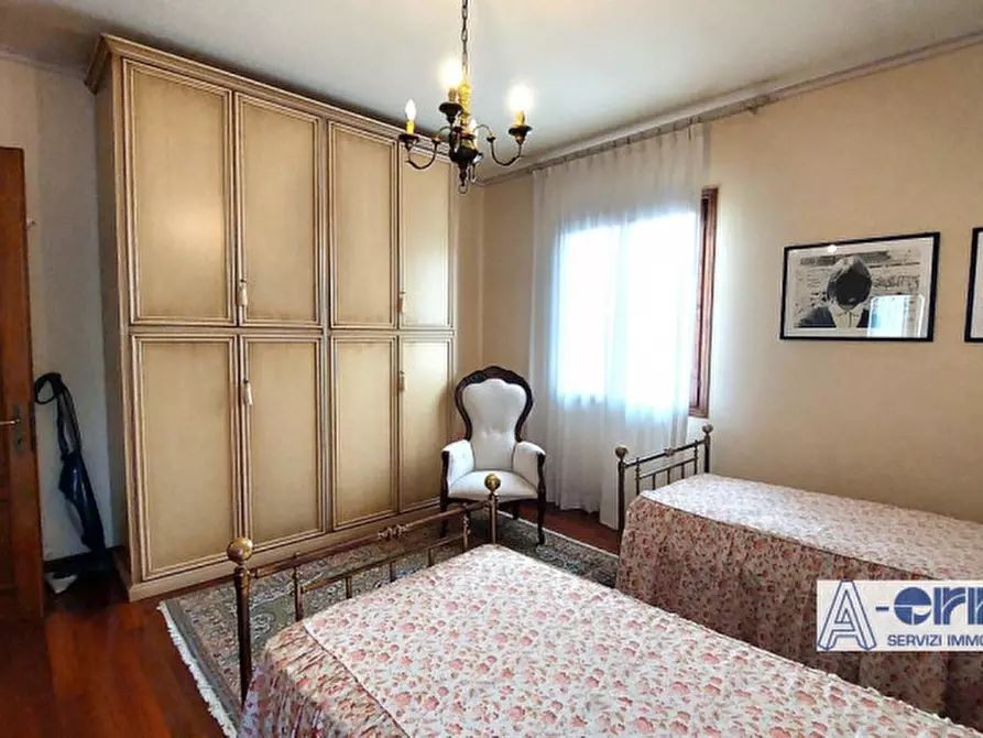 Immagine 8 di Casa indipendente in vendita  in via  due giugno a Romano D'ezzelino