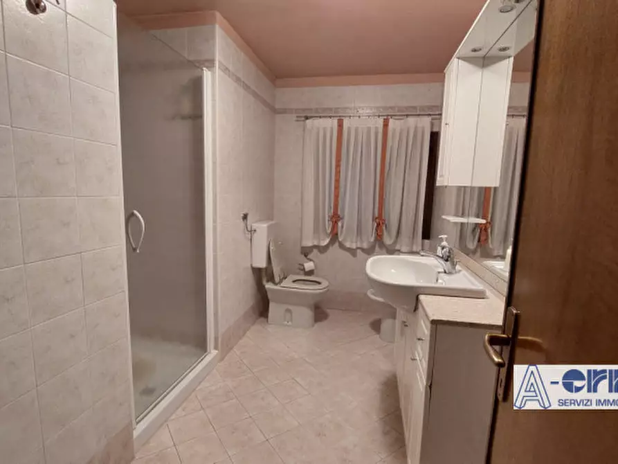 Immagine 15 di Casa indipendente in vendita  in via  due giugno a Romano D'ezzelino