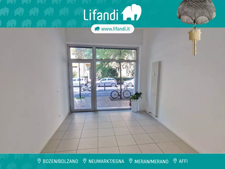 Immagine 1 di Negozio in vendita  in via dalmazia a Bolzano