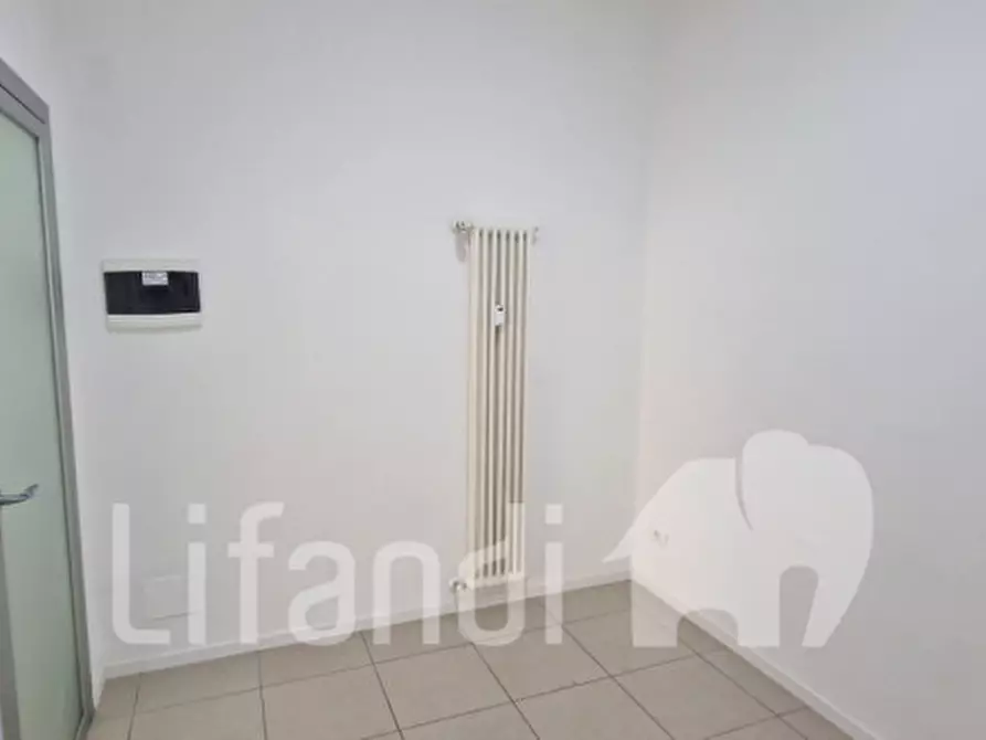 Immagine 7 di Negozio in vendita  in via dalmazia a Bolzano