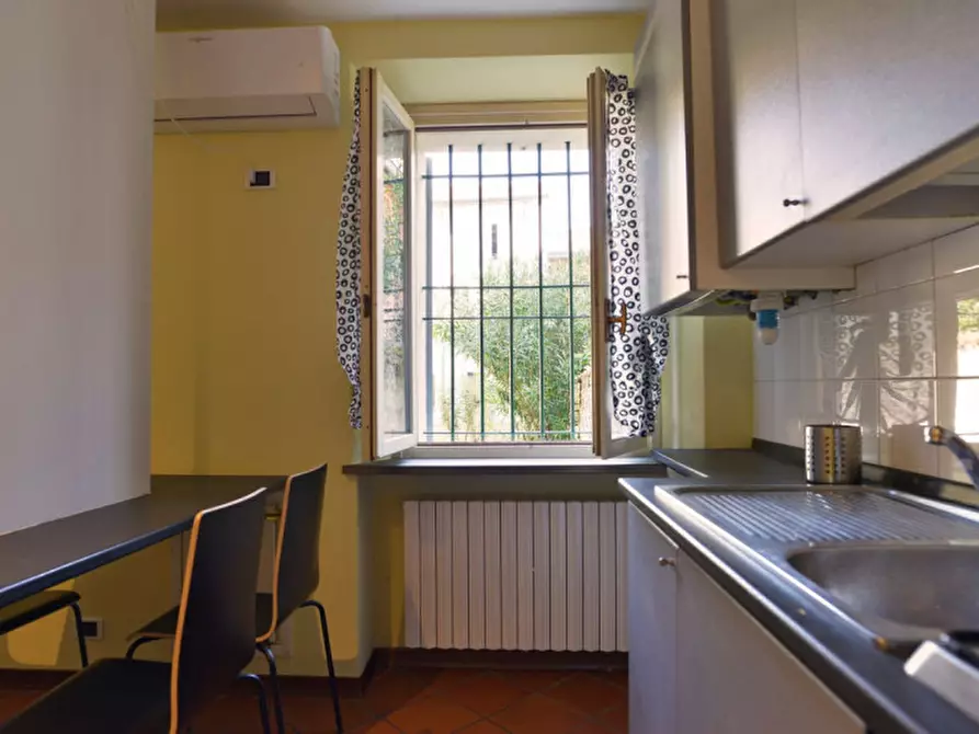 Immagine 10 di Appartamento in affitto  in Strada della Repubblica, 94 a Parma