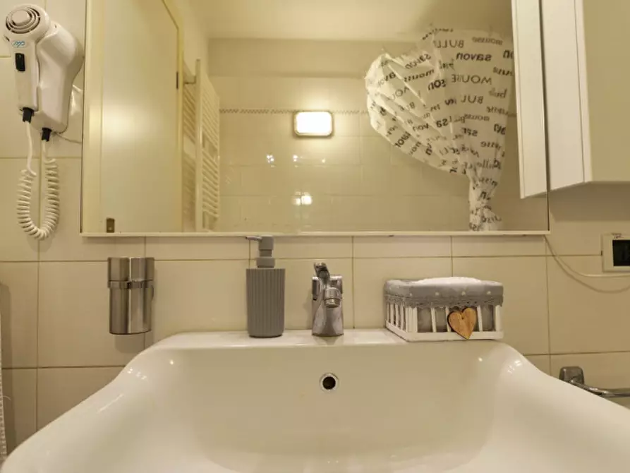 Immagine 12 di Appartamento in affitto  in Strada della Repubblica, 94 a Parma