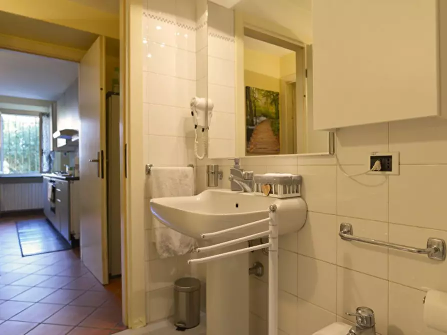 Immagine 14 di Appartamento in affitto  in Strada della Repubblica, 94 a Parma