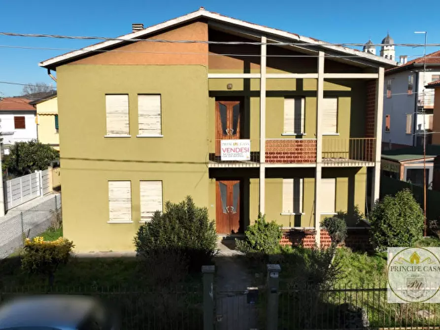 Immagine 1 di Casa indipendente in vendita  in via bassano del grappa a Este