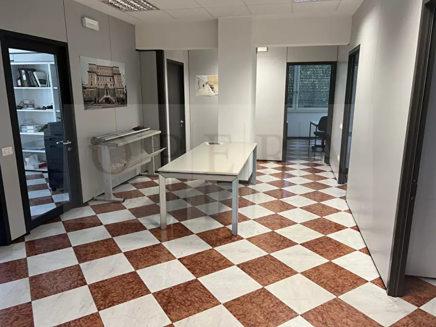 Immagine 5 di Ufficio in affitto  in Piazza Vittoria a Bolzano