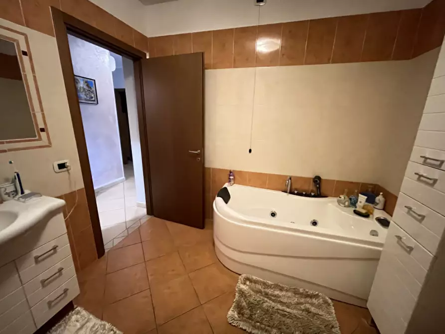 Immagine 25 di Casa bifamiliare in vendita  a Suzzara