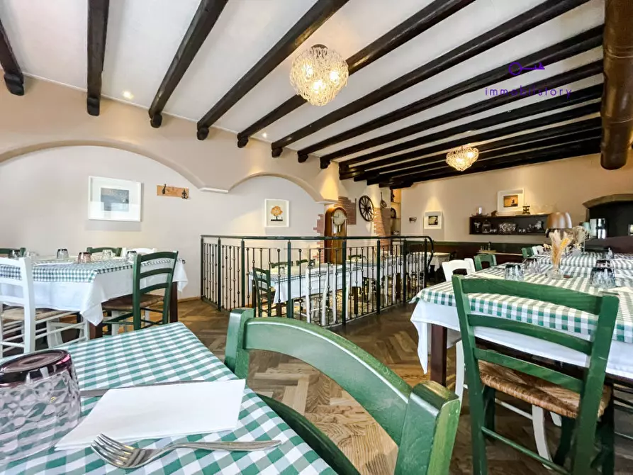 Immagine 3 di Attività commerciale in vendita  a Padova