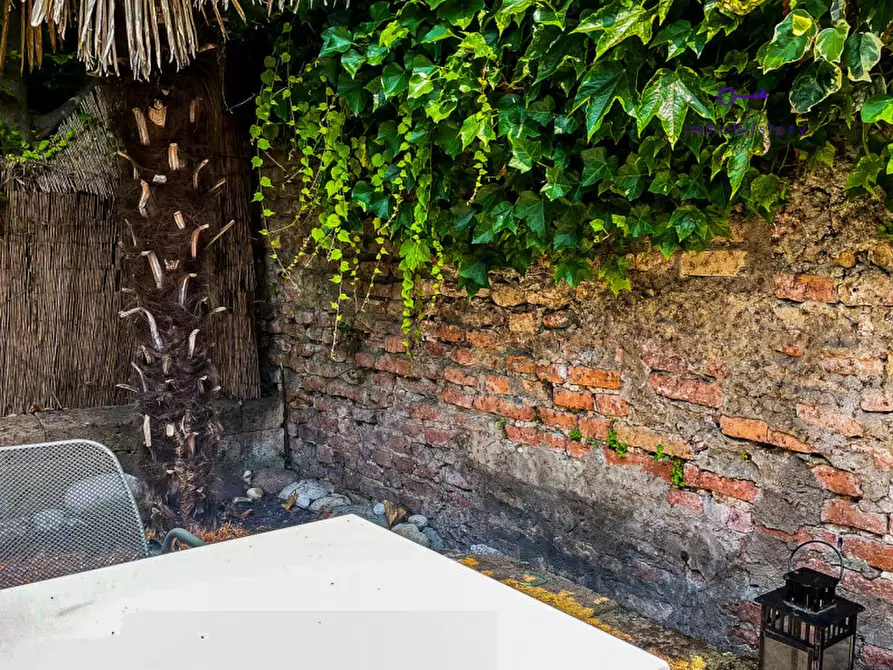 Immagine 19 di Attività commerciale in vendita  a Padova