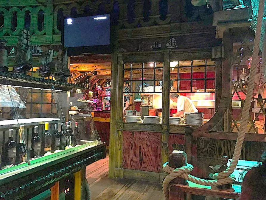 Immagine 9 di Attività commerciale in vendita  a Abano Terme