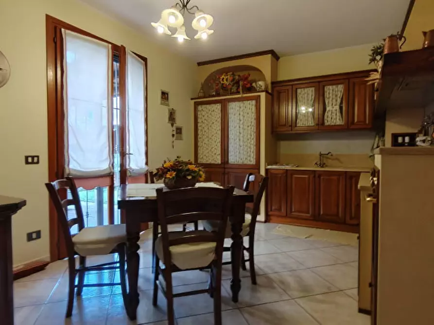 Immagine 5 di Casa bifamiliare in vendita  in ANTONIO DE CURTIS a Campagnola Emilia