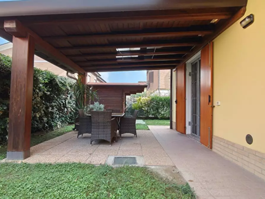 Immagine 8 di Casa bifamiliare in vendita  in ANTONIO DE CURTIS a Campagnola Emilia